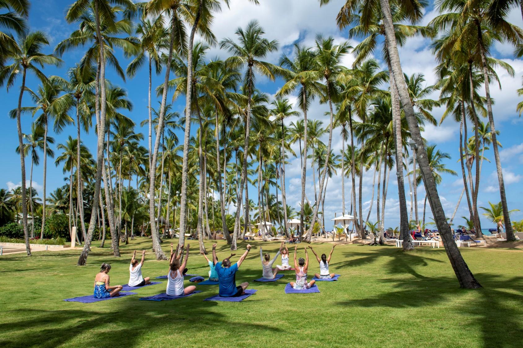 Viva V Samana By Wyndham, A Trademark Adults All Inclusive Las Terrenas Ngoại thất bức ảnh Yoga at the Hard Rock Hotel & Casino Punta Cana