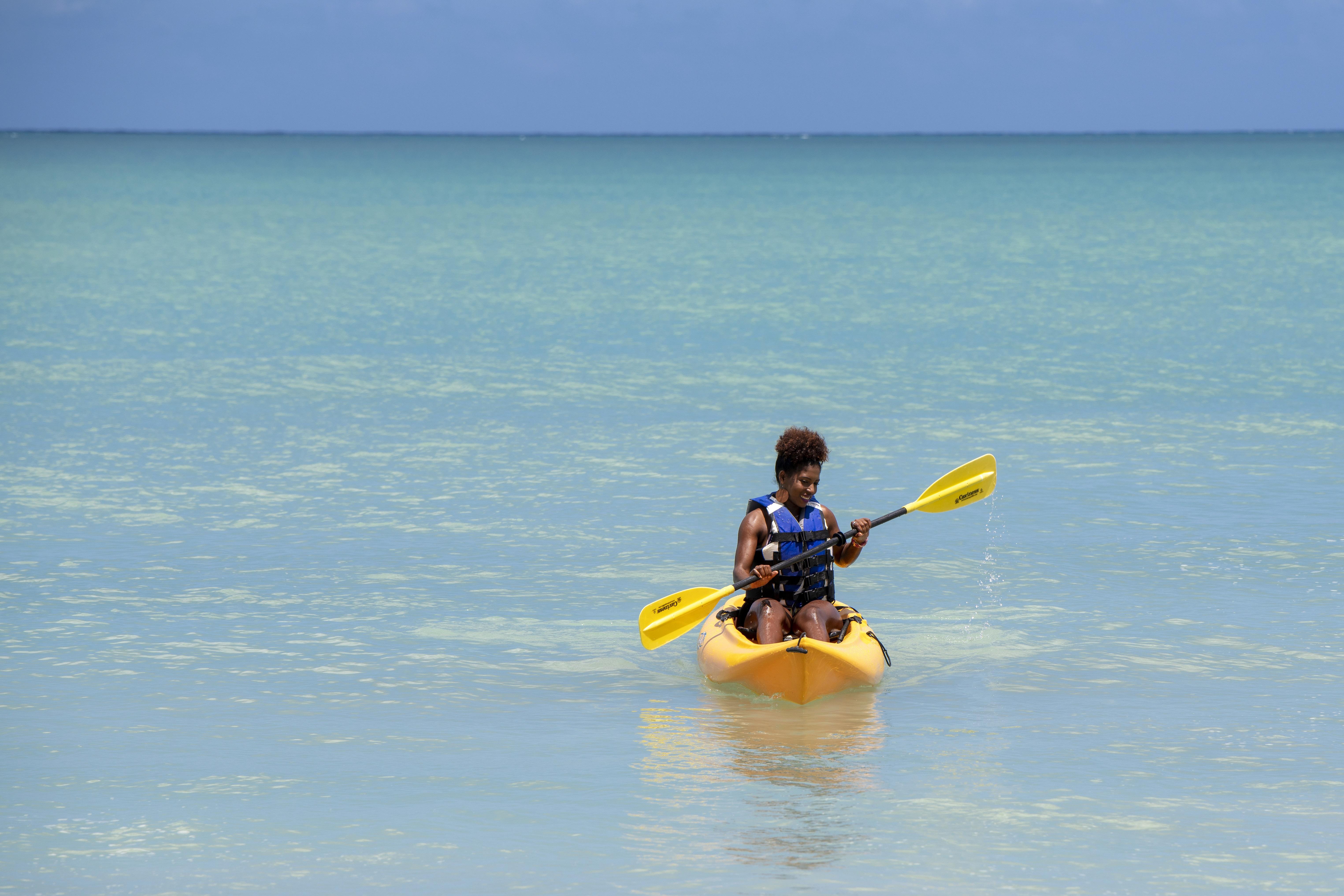 Viva V Samana By Wyndham, A Trademark Adults All Inclusive Las Terrenas Ngoại thất bức ảnh Kayaking at the Great Barrier Reef