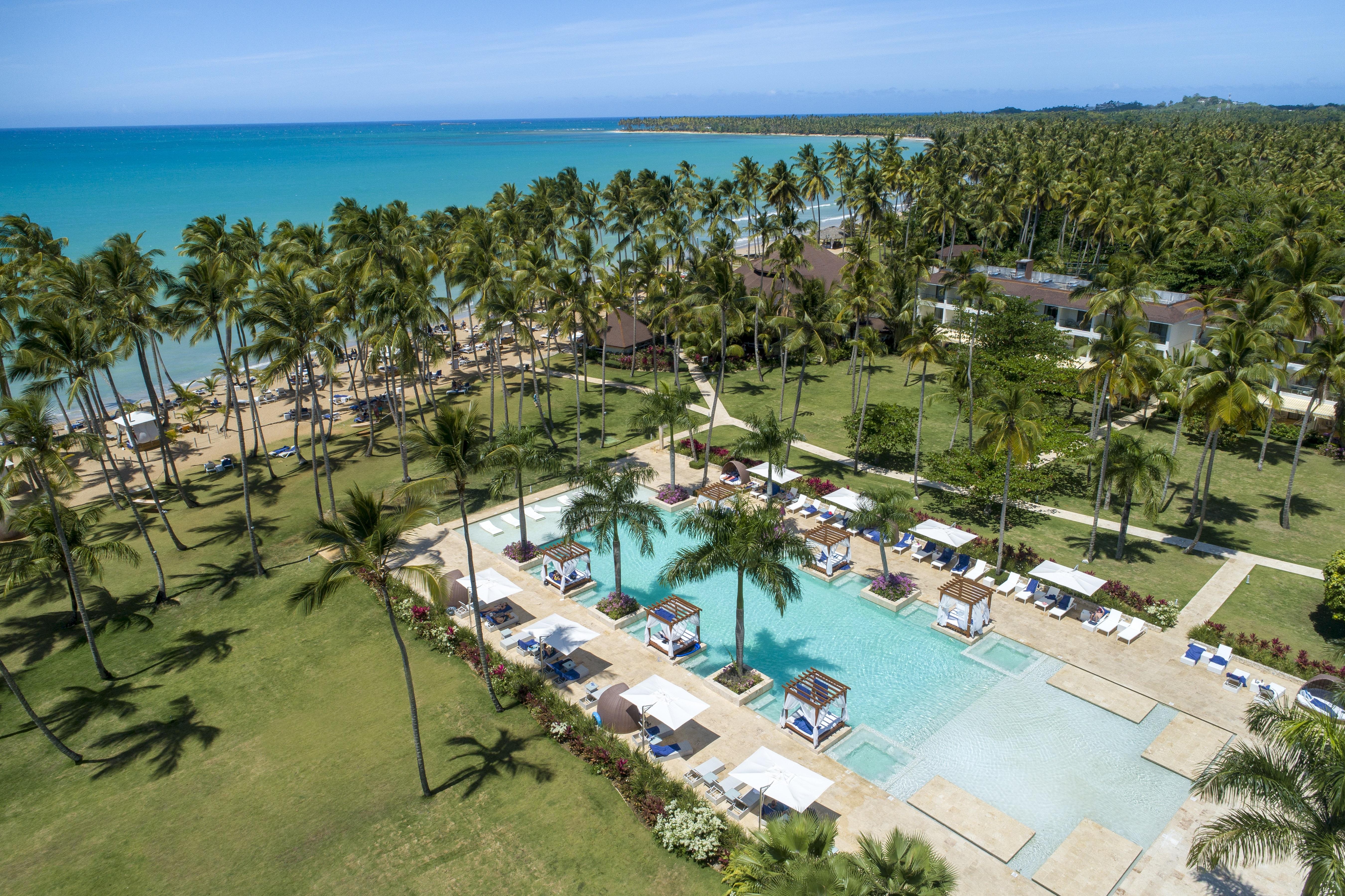 Viva V Samana By Wyndham, A Trademark Adults All Inclusive Las Terrenas Ngoại thất bức ảnh Aerial view of the resort