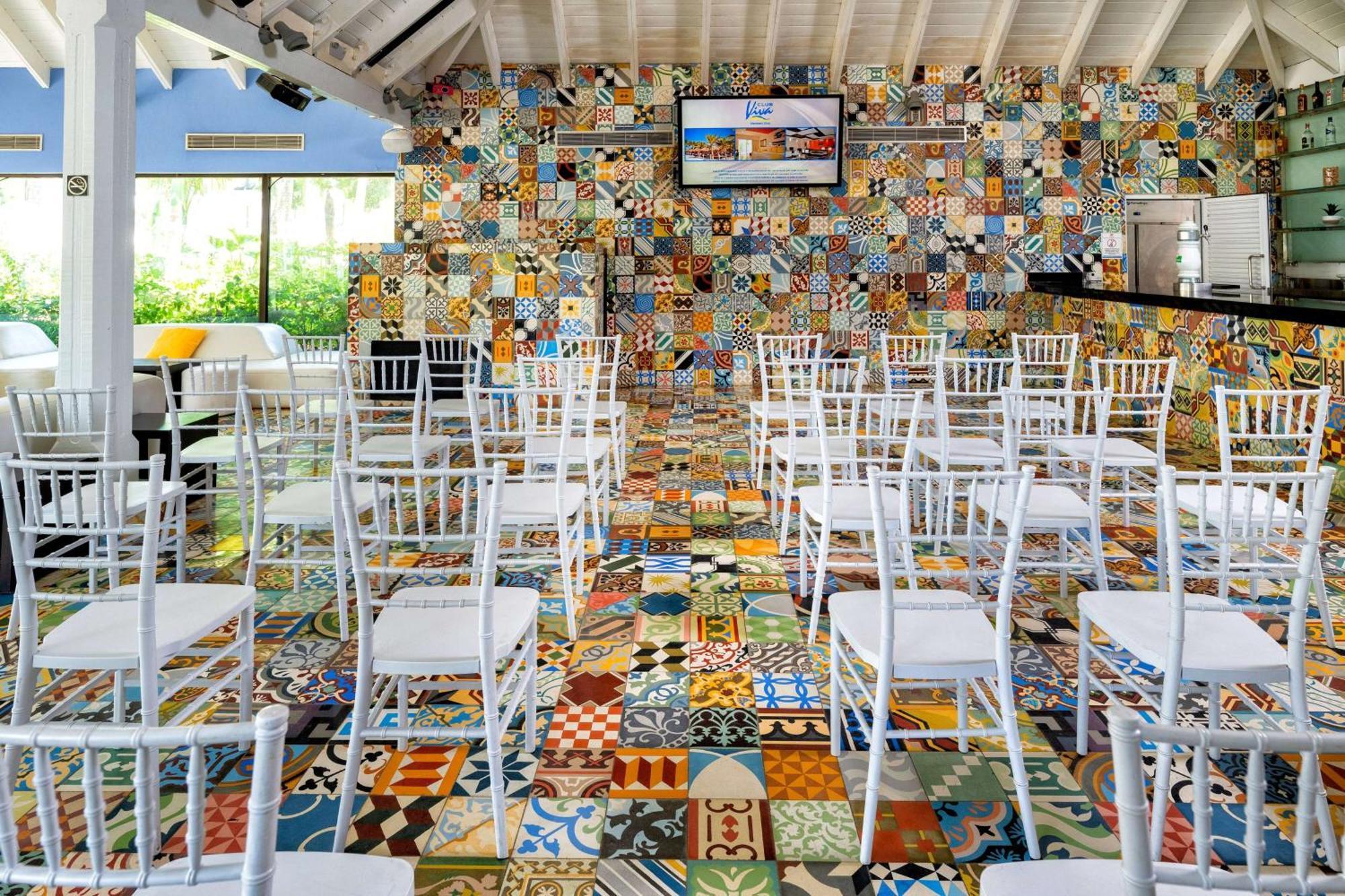 Viva V Samana By Wyndham, A Trademark Adults All Inclusive Las Terrenas Ngoại thất bức ảnh The interior of the hotel