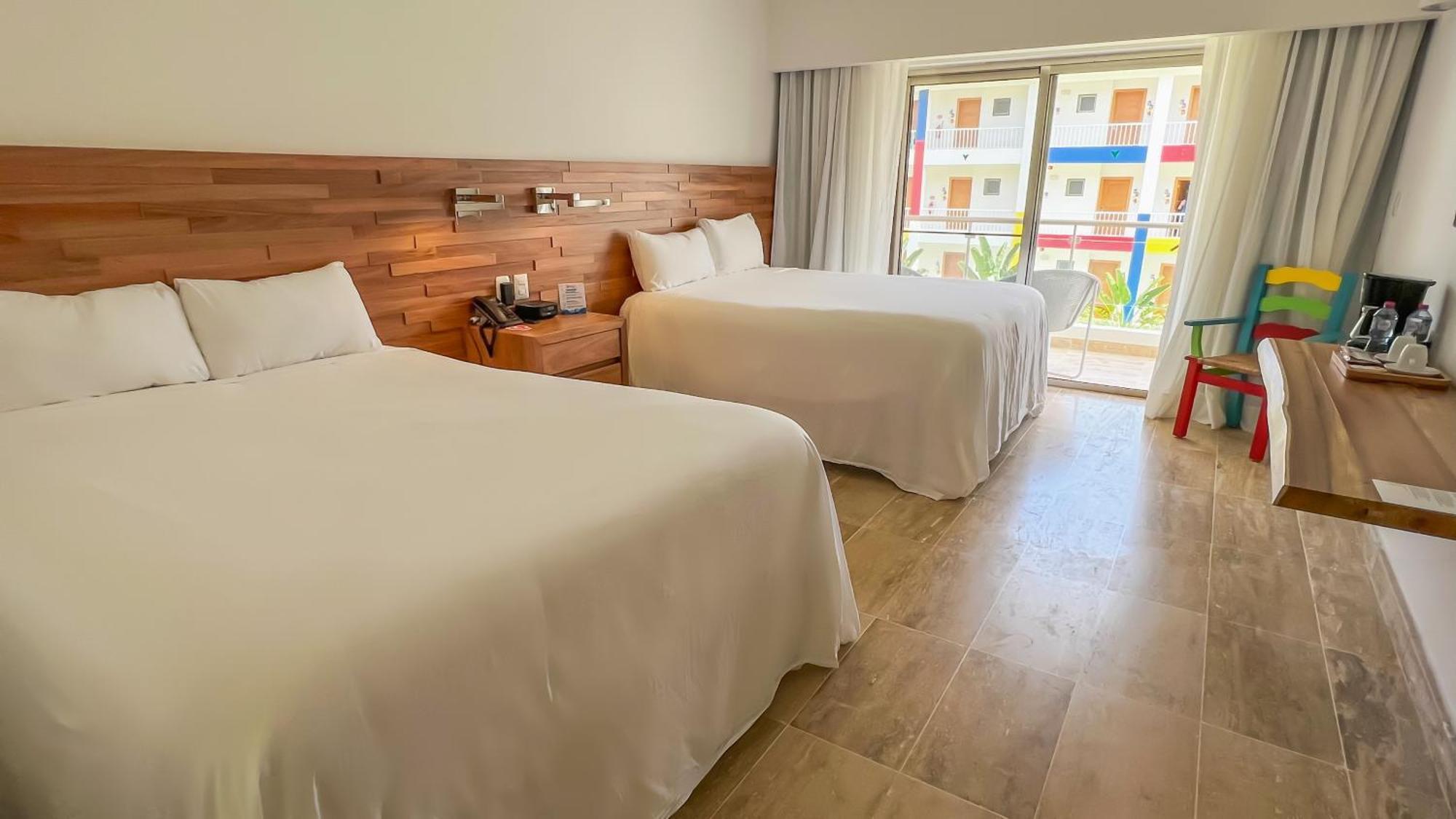 Viva V Samana By Wyndham, A Trademark Adults All Inclusive Las Terrenas Ngoại thất bức ảnh A room at the hotel